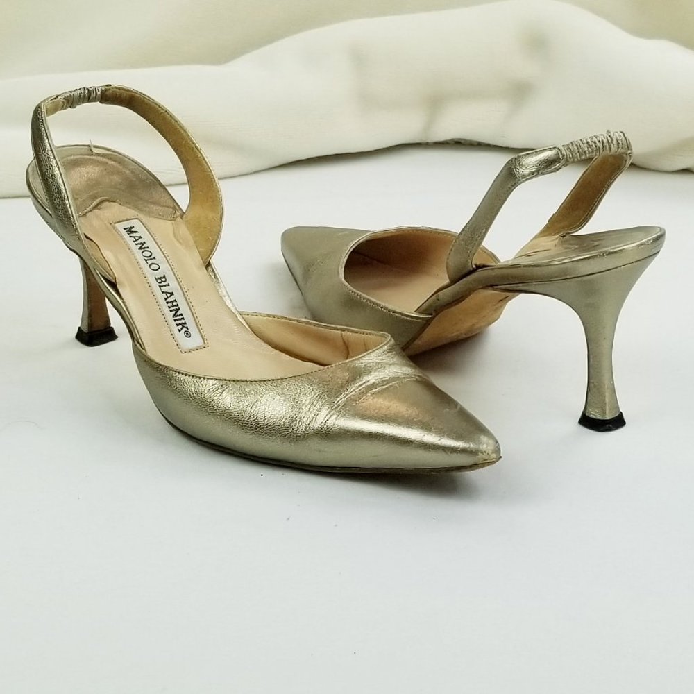 Manolo Blahnik Size 36 (US 6-6.5) Gold Sling Back - Picture 3 of 12